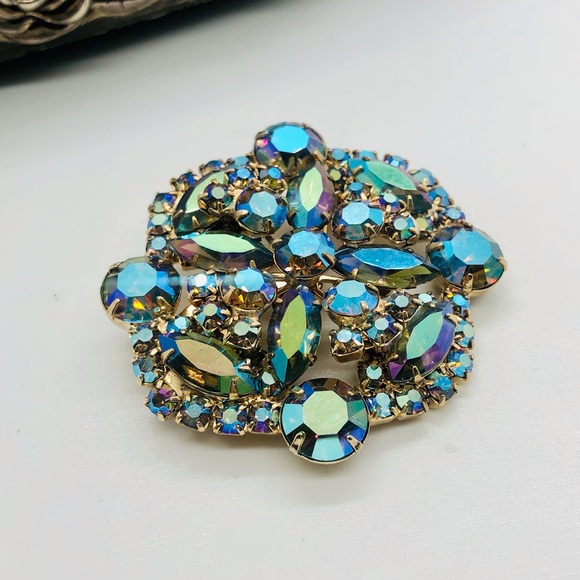 Vintage aurora borealis rhinestone Crystal brooch  💎 - Picture 10 of 15